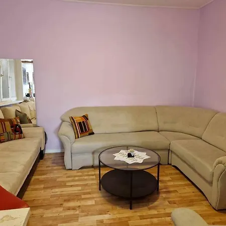 Melinda's Dance Space- Dance Club In *