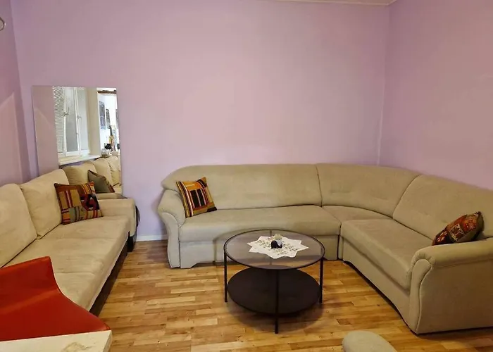 Melinda's Dance Space- Dance Club In *